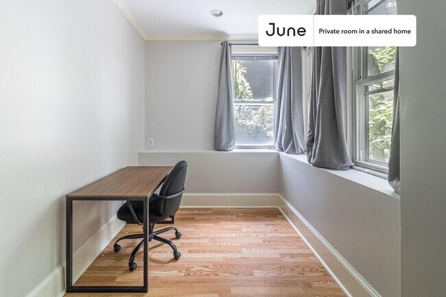 Foto del edificio - Room in Shared 5 bed/2 bath home