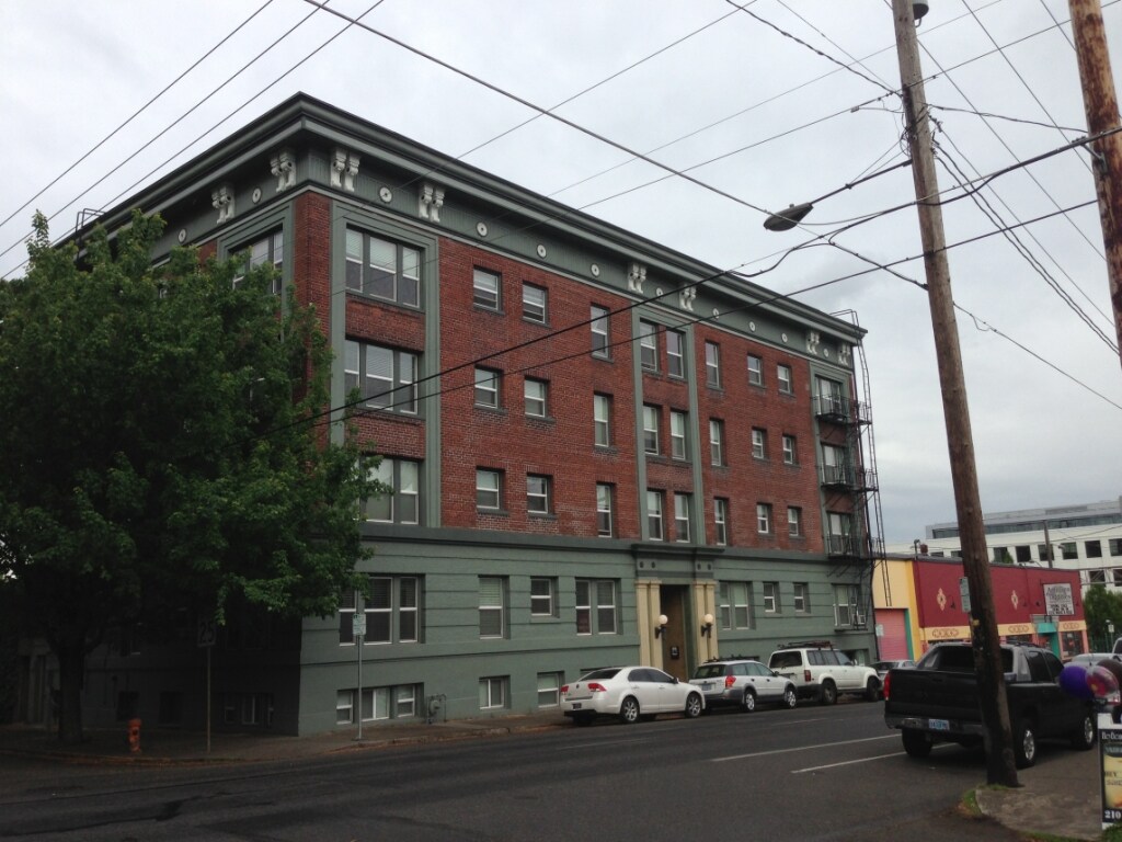 Primary Photo - 1631 NW Everett St