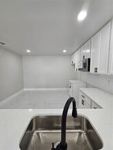 Building Photo - 3254 Matthews Dr