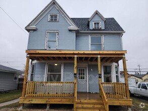 Building Photo - 2320 Howe St
