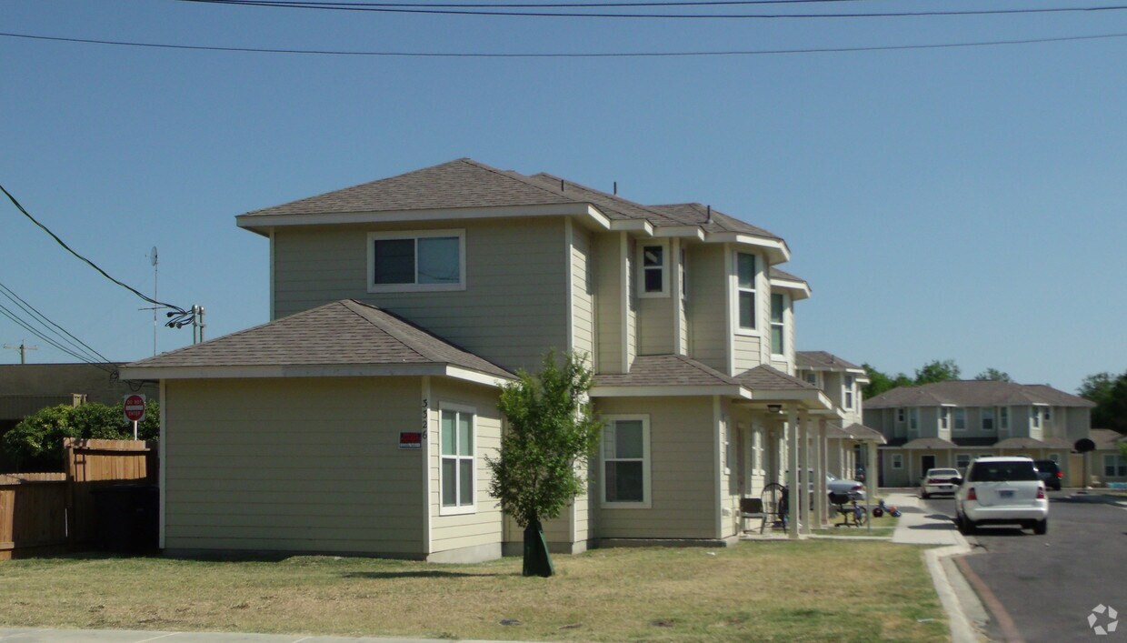 Foto del edificio - 3326 Weir Ave