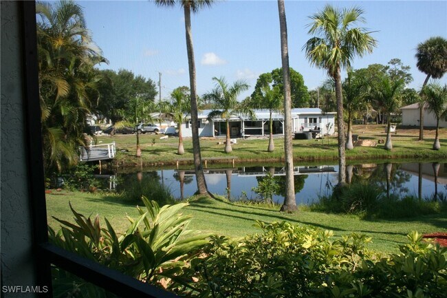 Foto del edificio - 15430 Moonraker Ct