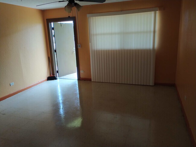 Building Photo - 423 N Cocoanut Rd