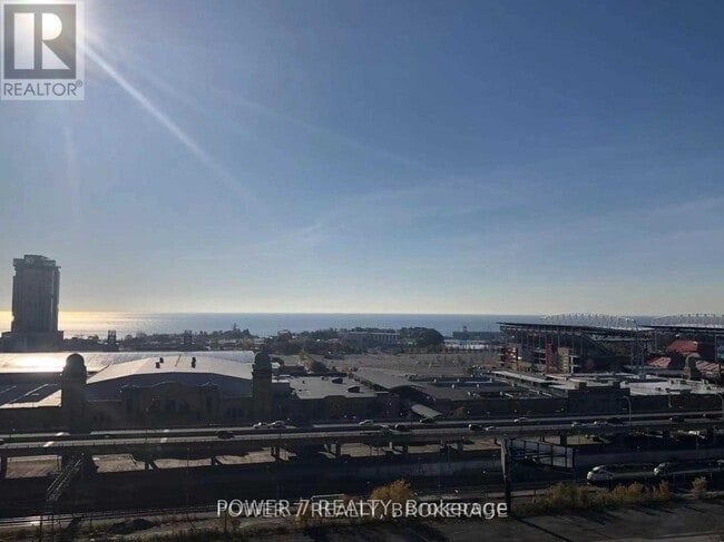 Building Photo - 135 E Liberty St