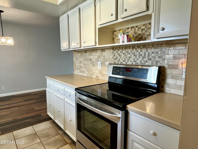 Foto del edificio - 6700 Escondido Dr