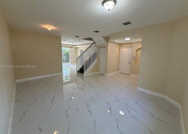 Building Photo - 6542 Hidden Cove Dr