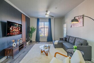 Building Photo - 7455 N 95th Ave