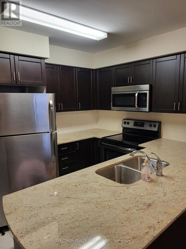 Building Photo - 75 King William Crescent