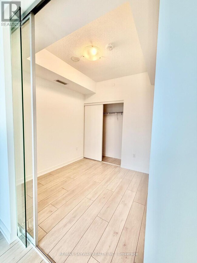 Photo du bâtiment - 260 Malta Ave.