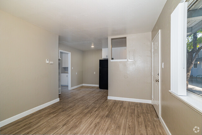 1BR, 1BA - 540SF - The Quarter