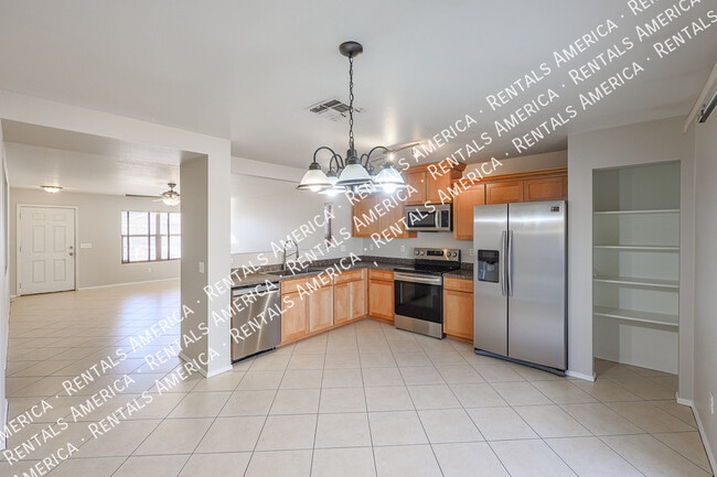 Foto del edificio - 11802 W Columbine Dr