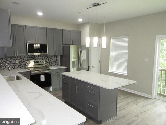 Foto del edificio - 707 S Twin Lakes Blvd