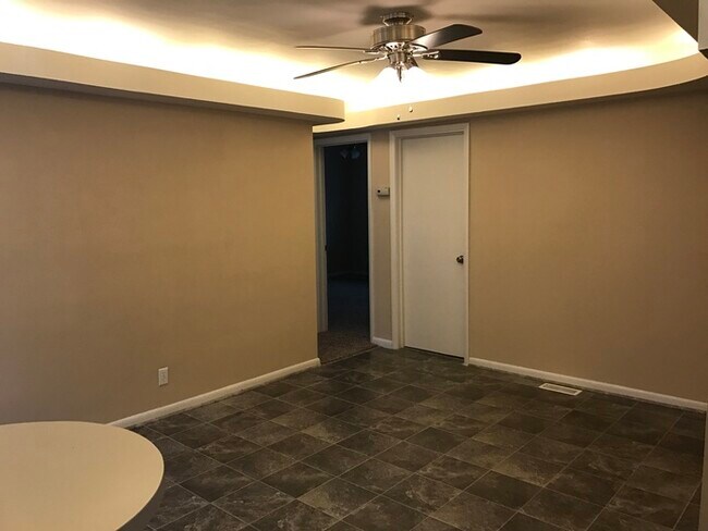 Building Photo - Cute Spacious Multi-Level Home