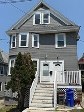 Building Photo - 22-24-24 Baldwin St