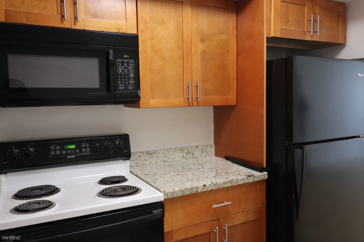 1 br, 1.5 bath - 3257 NE 13th St Apt 202 - 1 br, 1.5 bath  - 3257 NE 13th St Apt 202