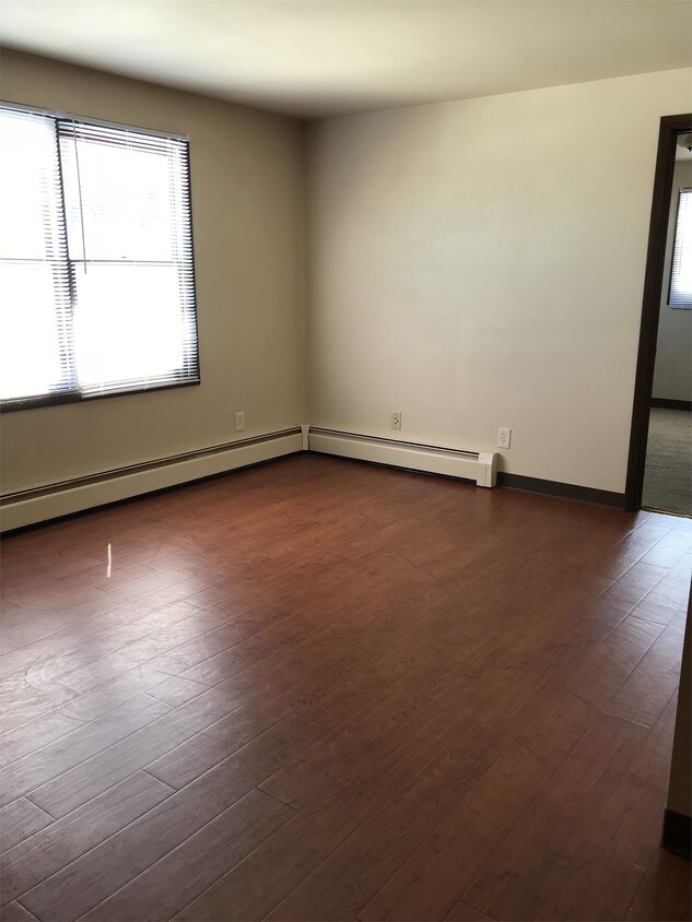 Foto del edificio - 2260 Eastman Ave