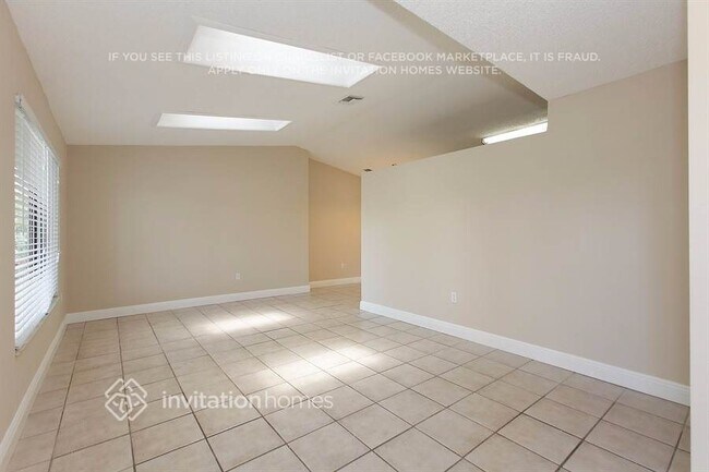 Foto del edificio - 10821 NW 33rd St
