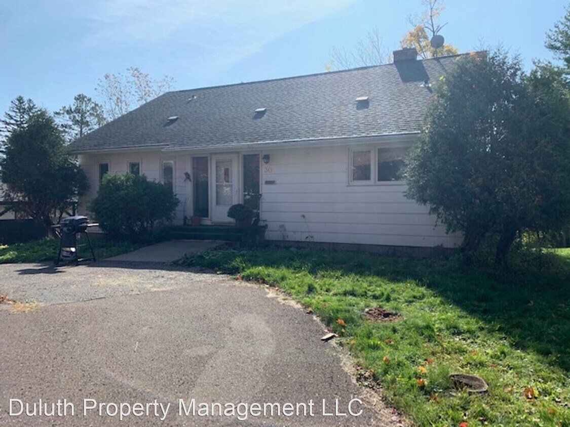 30 E College St, Duluth, MN 55812 House Rental in Duluth, MN