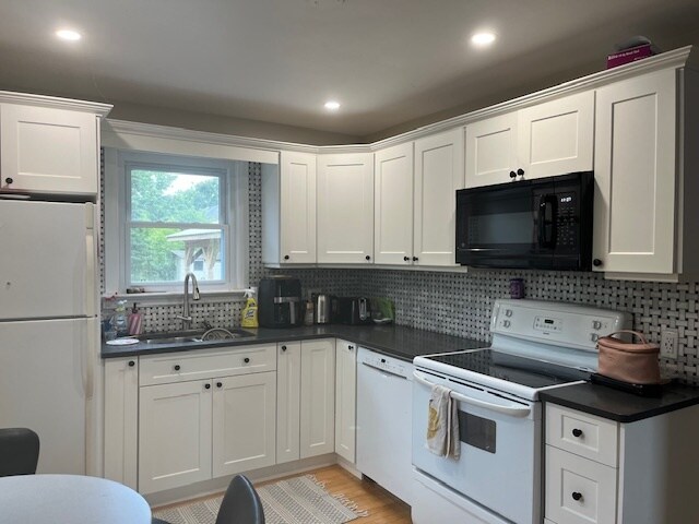 Primary Photo - 281 Bennet St