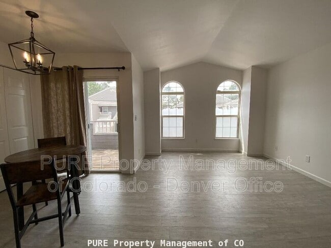 Foto del edificio - 5708 W Asbury Pl
