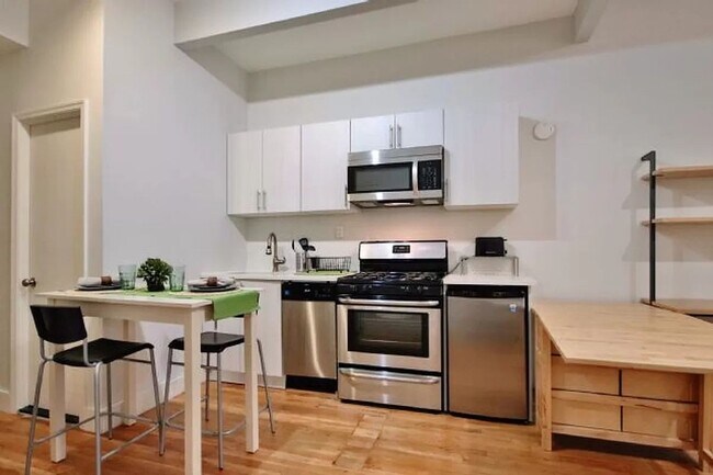 Building Photo - East 70th Street