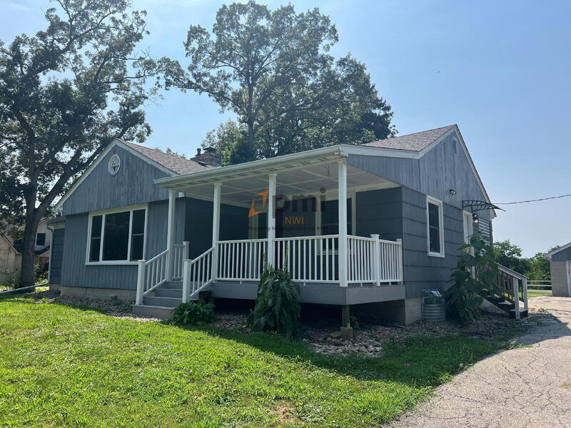 Primary Photo - 12920 Cedar Lake Rd