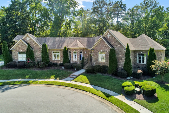 Building Photo - 11855 Churchfield Ln
