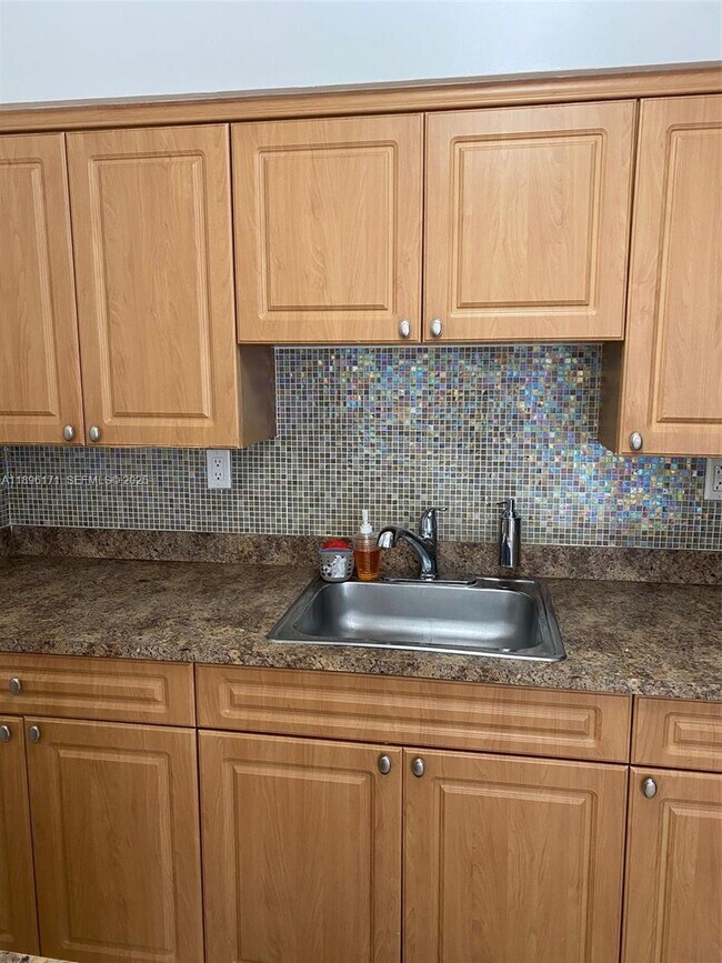 Foto del edificio - 3901 SW 109th Ave