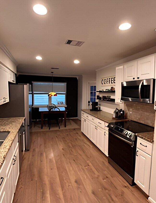 Foto del edificio - 12627 Westmere Dr