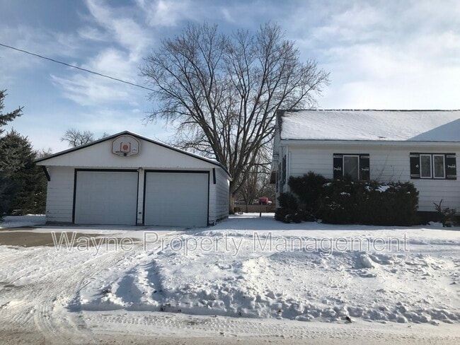 Building Photo - 503 NE 3rd St