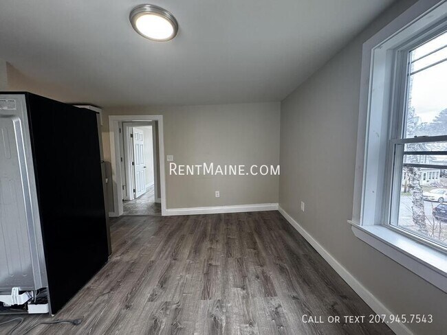 Foto del edificio - 7 Bennett Ave