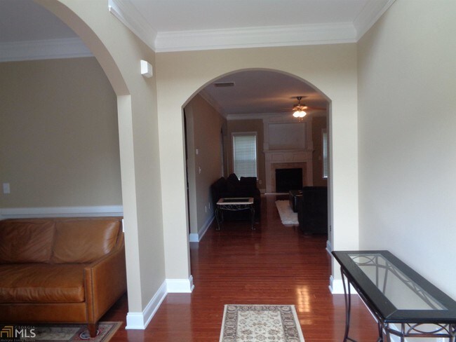 Building Photo - 765 Scenic Creek Dr SW