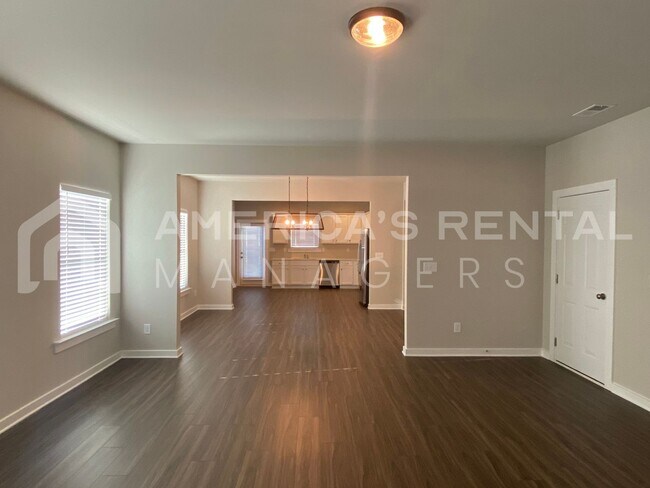 Building Photo - Home for Rent in Clanton, AL!!! Sign a 13-...