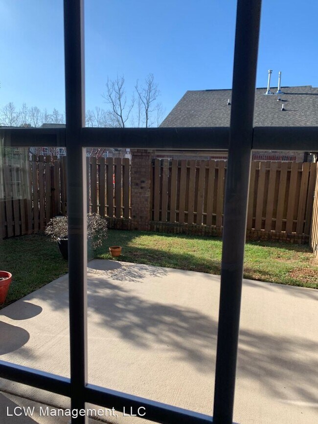 Building Photo - 2 br, 2.5 bath House - 1091 Richmond Park ...