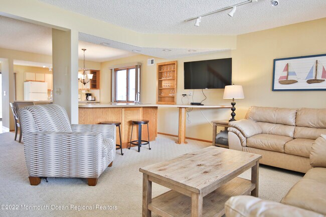 Building Photo - 21 Brown Ave