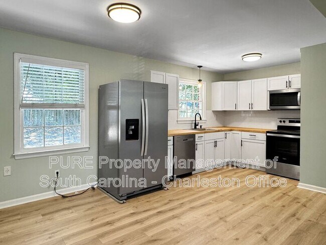 Foto del edificio - 2640 Orchid Ave