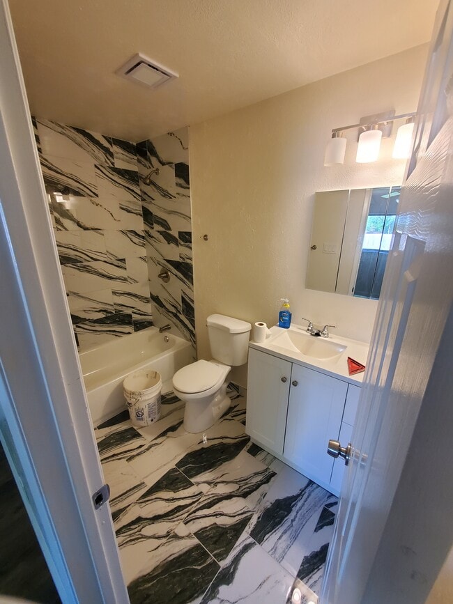 master bath - 6300 Pine St