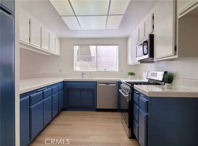 Foto del edificio - 2440 W 234th St