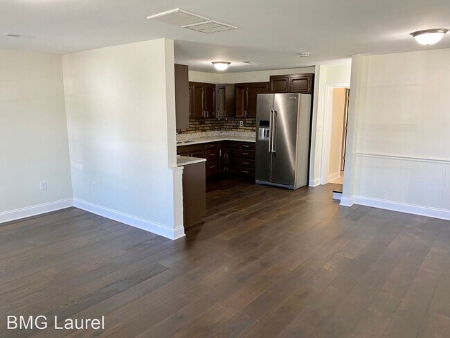 Foto del edificio - 4 br, 2 bath House - 135 Carroll Rd