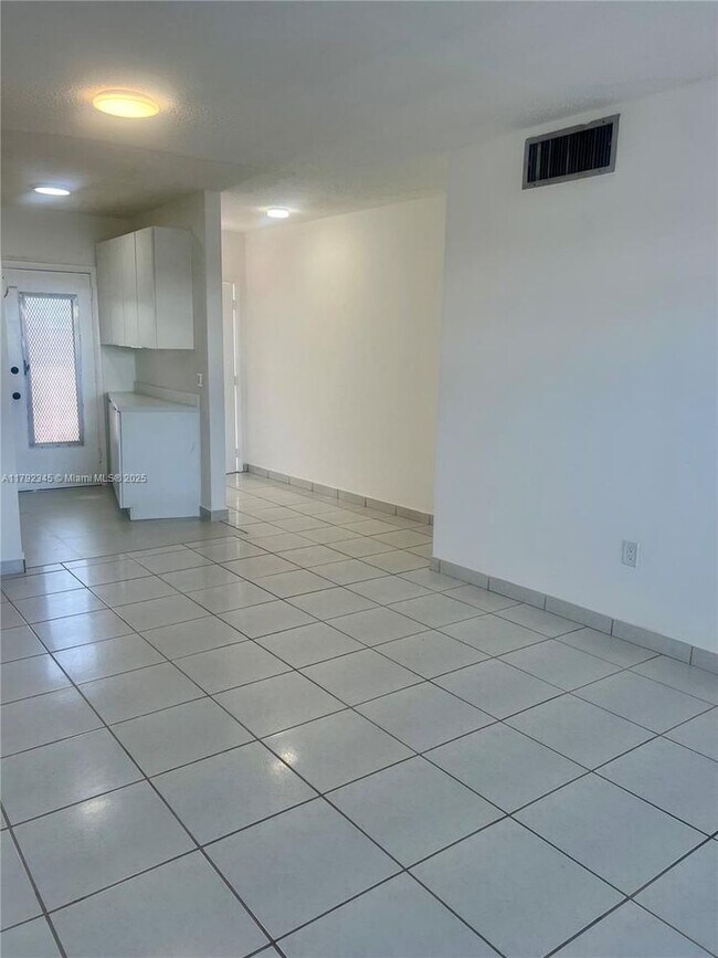 Foto del edificio - 11 SW 52nd Ave