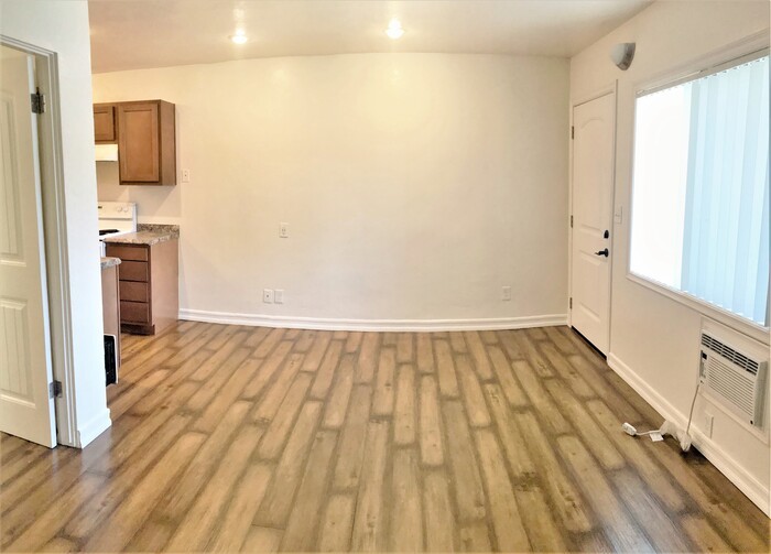 Primary Photo - Spacious Studio