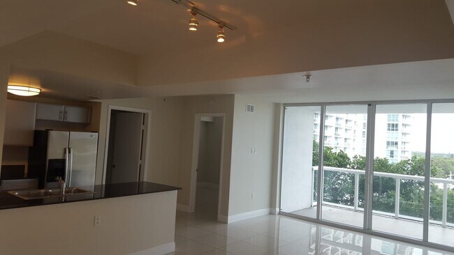 Foto del edificio - 1861 NW S River Dr