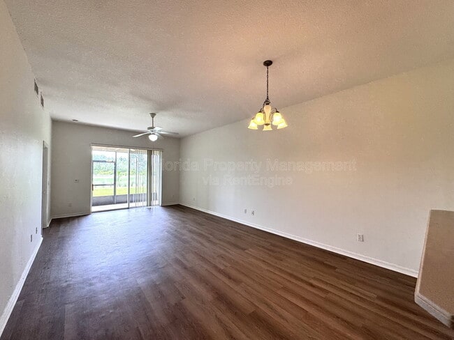 Building Photo - 9447 Myrtle Creek Ln