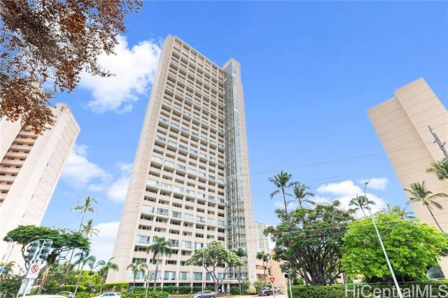 Foto del edificio - 555 University Ave
