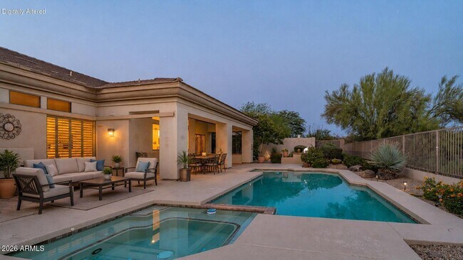 Foto del edificio - 6461 E Crested Saguaro Ln