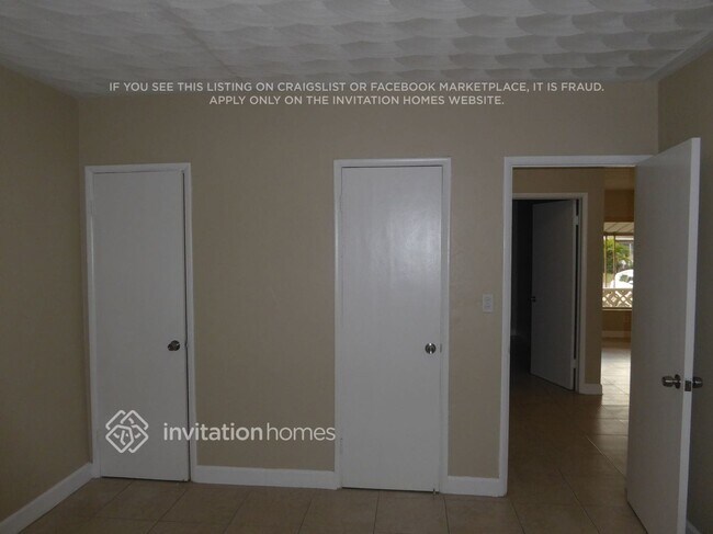 Building Photo - 2201 N 57th Ave