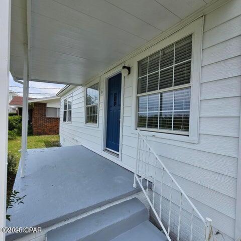 Foto del edificio - 908 E Caroline Blvd