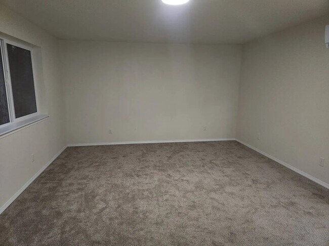 Building Photo - 10305 Eckenstam Johnson Rd