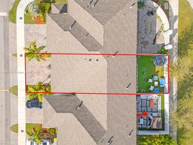 Foto del edificio - 809 SE 16th Ct
