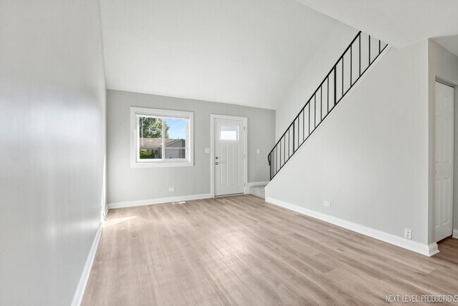 Building Photo - 789 Clearwood Ct